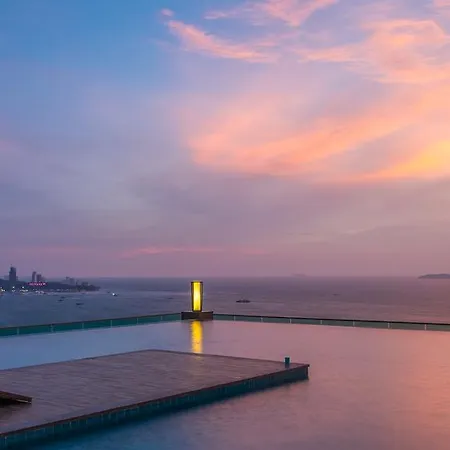 Wong Amat Tower By Peter Apartment